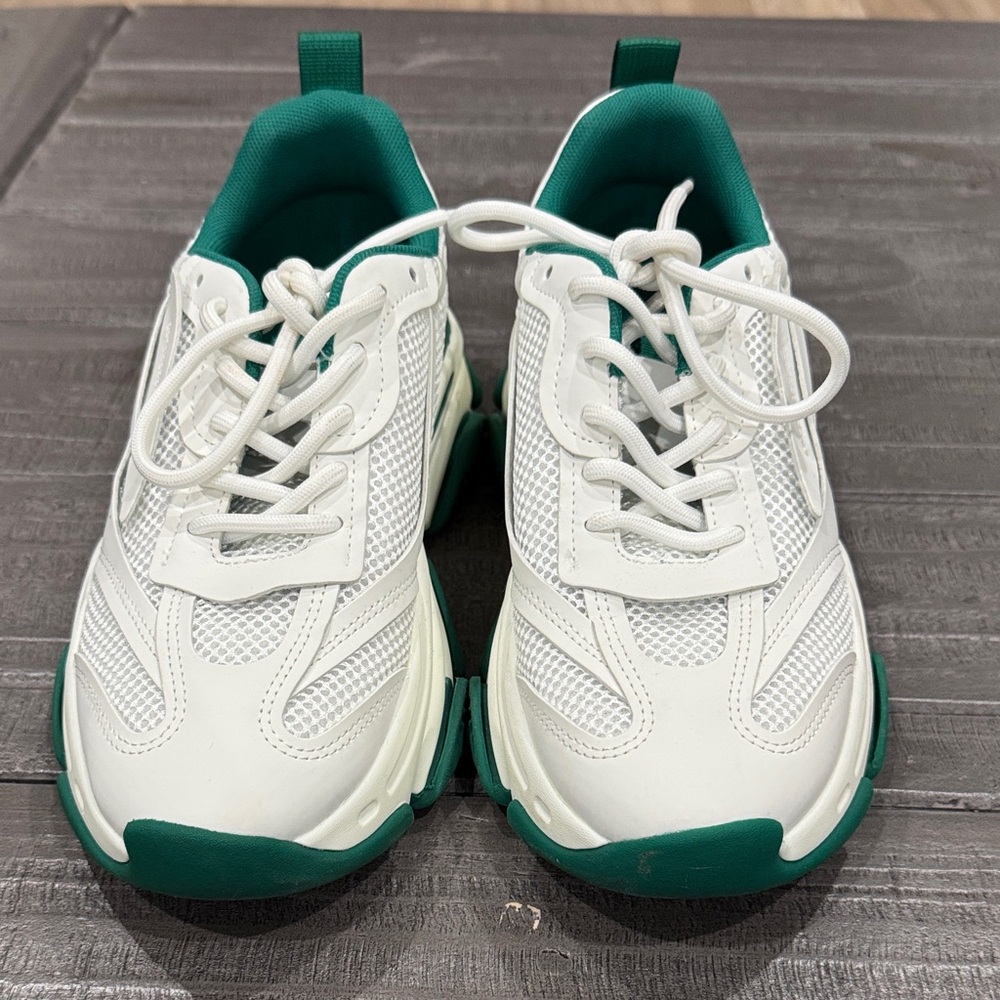 Steve Madden White and Green Sneakers